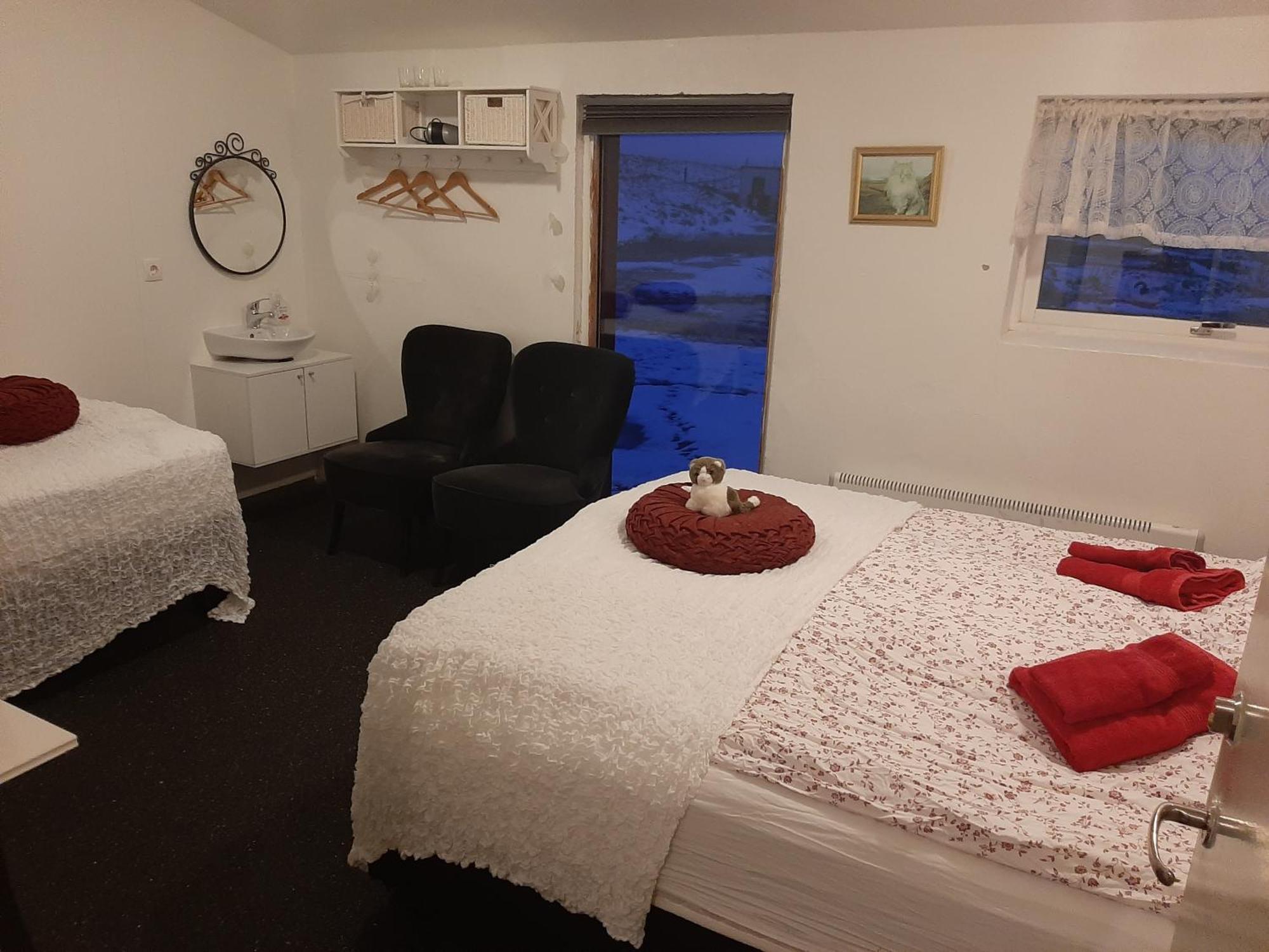 Guesthouse Hólmur Zewnętrze zdjęcie